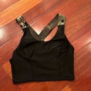 Soulcycle black sports bra camo straps small